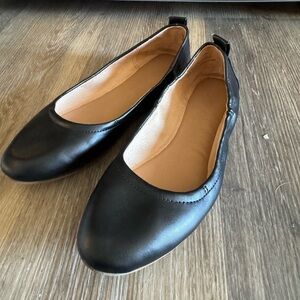 Universal Threads black dress shoes, size 9